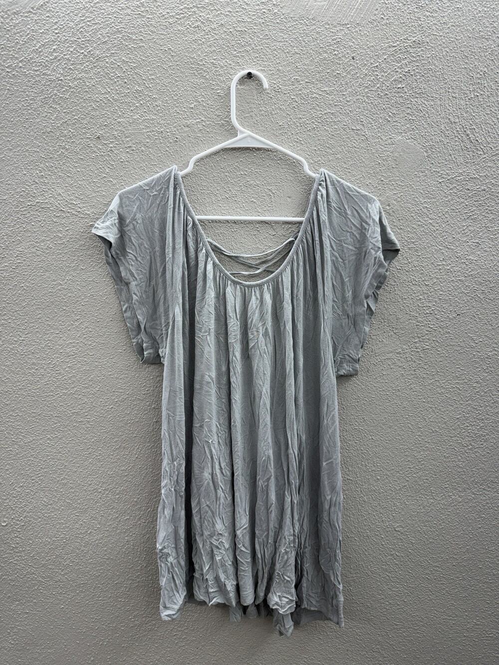 C Womens Shirt Size Large Gray Scoop Neck CrissCross Back Short Sleeve